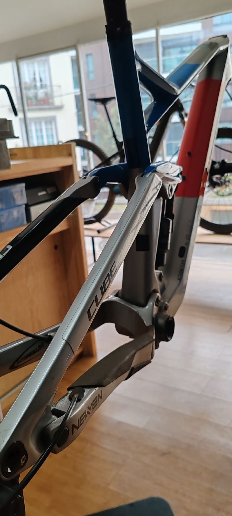 Used CUBE Stereo 2020 Mountainbike, Light Gray — image 3 of 42