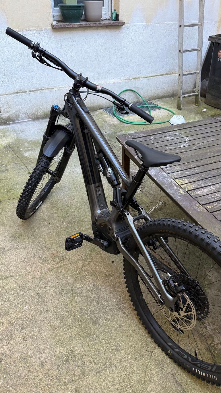 Used Specialized Turbo Levo Expert 2022 2022 Mountainbike, Black, 29, 27.5 — image 8 of 9