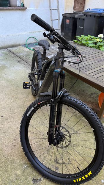 Used Specialized Turbo Levo Expert 2022 2022 Mountainbike, Black, 29, 27.5 — image 5 of 9