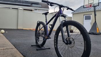 Trek Roscoe 6 2022 Mountainbike usato, Viola — immagine 2 di 9