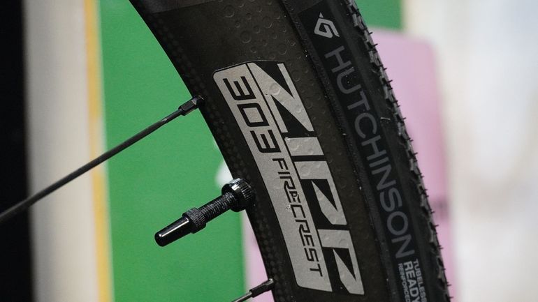 Used BMC URS 01 THREE 2023 2023 Road & Gravel, Black — image 8 of 10