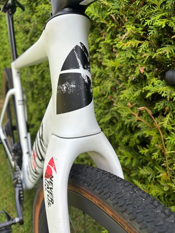 Factor Ostro Shimano Dura Ace Di2 2023 Road & Gravel usato, Bianco — immagine 7 di 11