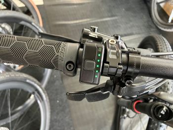 Used Trek E-Caliber 9.6 2022 2022 Mountainbike — image 9 of 9
