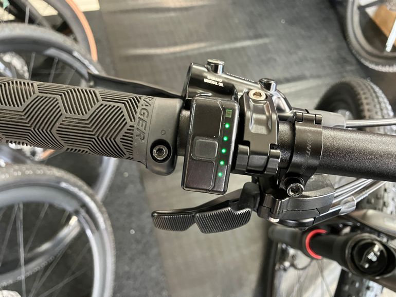 Used Trek E-Caliber 9.6 2022 2022 Mountainbike — image 9 of 9