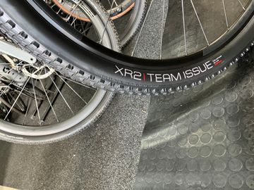 Trek E-Caliber 9.6 2022 2022 Mountainbike d'occasion — image 6 sur 9