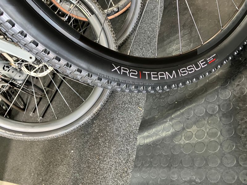 Trek E-Caliber 9.6 2022 2022 Mountainbike d'occasion — image 6 sur 9