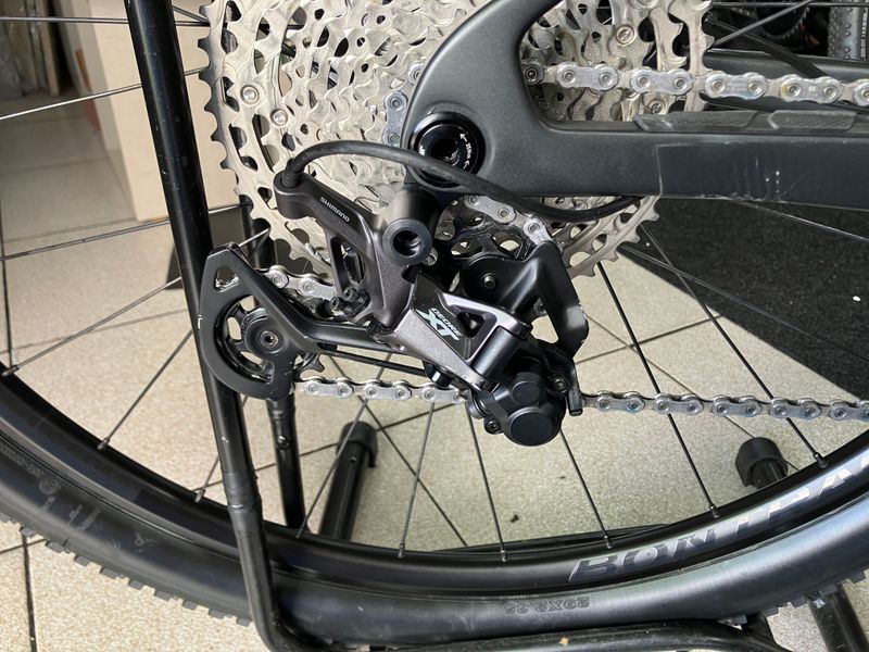 Trek E-Caliber 9.6 2022 2022 Mountainbike d'occasion — image 2 sur 9