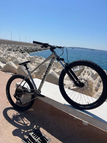 Used Marin San Quentin 1 2021 2021 Mountainbike, Light Gray, 27.5 — image 2 of 8