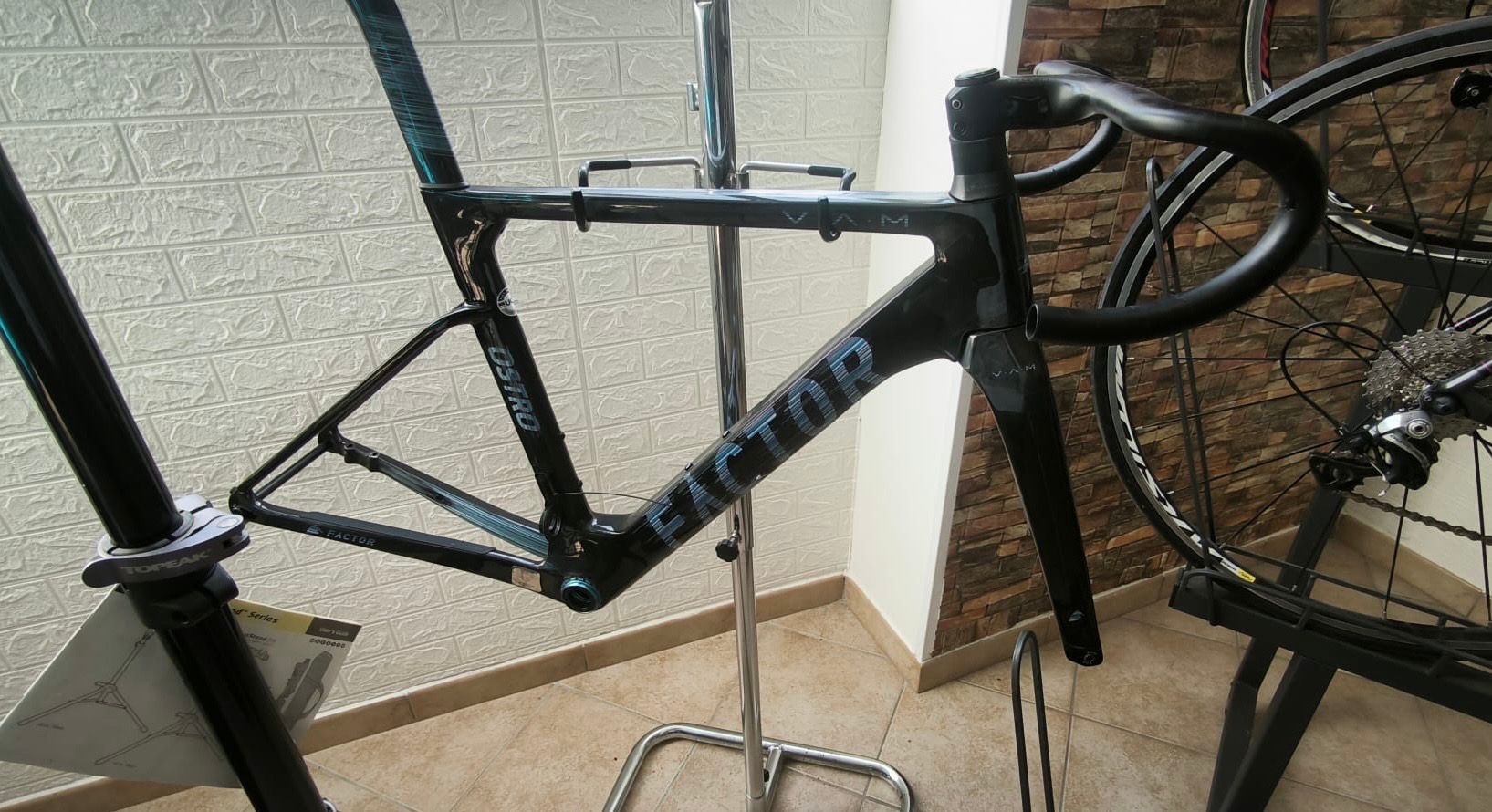 Factor OSTRO VAM SRAM Red AXS 2022 Frameset 2022