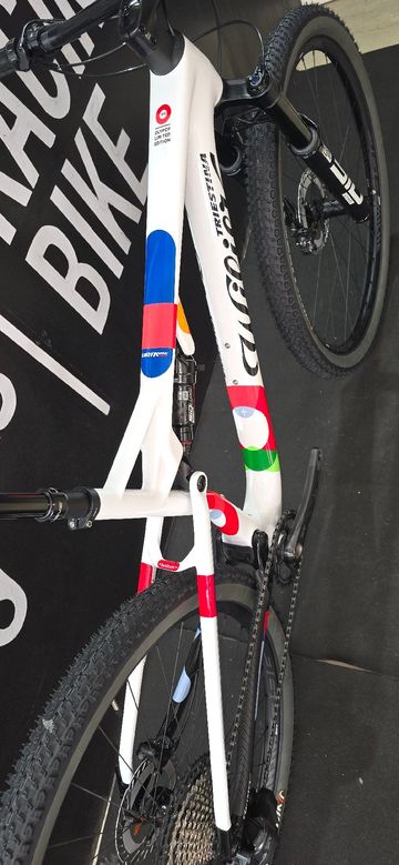 Brugt Wilier Urta Max Slr Xt Di2 2025 Mountainbike — billede 8 af 8