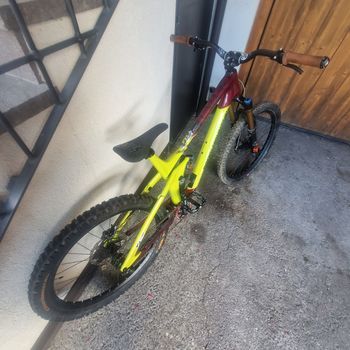 Used Rocky Mountain Slayer Carbon 90 2018 2018 Mountainbike, Red, 27.5, 26 — image 5 of 7