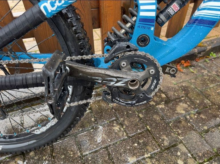 Commencal DH 2015 Mountainbike de segunda mano, Azul — imagen 3 de 8