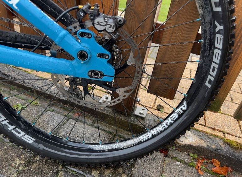 Commencal DH 2015 Mountainbike de segunda mano, Azul — imagen 6 de 8