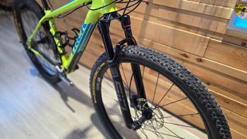 Used Trek Procaliber 9.7 SL 2016 2016 Mountainbike, Green, 27.5, 29 — image 7 of 10