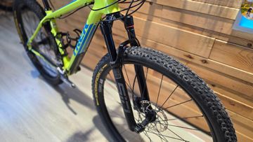 Used Trek Procaliber 9.7 SL 2016 2016 Mountainbike, Green, 27.5, 29 — image 7 of 10