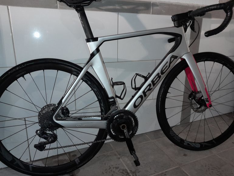 Used Orbea ORCA AERO M20iTEAM-D 2020 2020 Road & Gravel, Light Gray — image 2 of 8