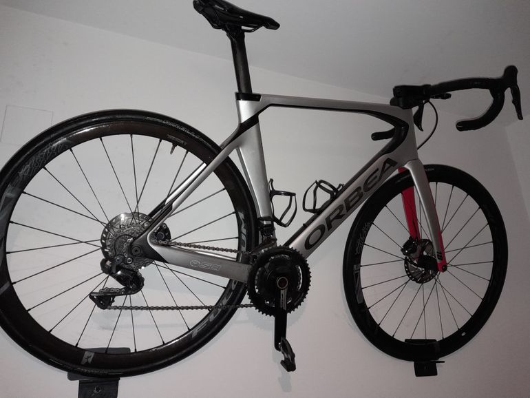 Used Orbea ORCA AERO M20iTEAM-D 2020 2020 Road & Gravel, Light Gray — image 7 of 8
