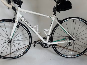 Used Trek Lexa SL Compact 2015 2015 Road & Gravel, White — image 2 of 8