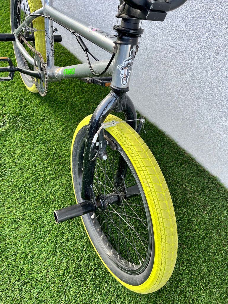 Used DECATHLON Bmx Wipe 20” 2021 Road & Gravel, Hellgrau — image 4 of 4