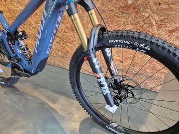 Used Pivot Shuttle LT 2025 Mountainbike, Blue — image 4 of 6