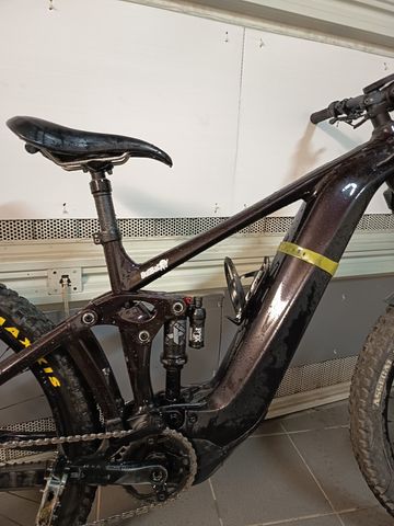 Used Giant Reign E+ 2 2024 2024 Mountainbike, Light Gray, 29 — image 10 of 15