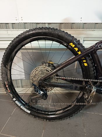 Used Giant Reign E+ 2 2024 2024 Mountainbike, Light Gray, 29 — image 9 of 12