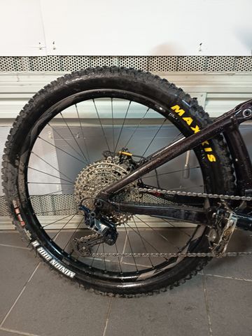Used Giant Reign E+ 2 2024 2024 Mountainbike, Light Gray, 29 — image 9 of 15