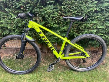 Used Trek Marlin 5 2020 2020 Mountainbike, Green, 27.5, 29 — image 1 of 7