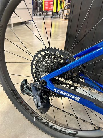 Used Trek Procaliber 9.7 2023 2023 Mountainbike, Blue, 29, 27.5 — image 6 of 9