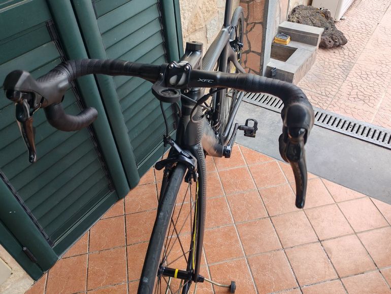 Used Pinarello Pinarello Dogma F10 Dura Ace 9100 2018 Road & Gravel, Black — image 3 of 3