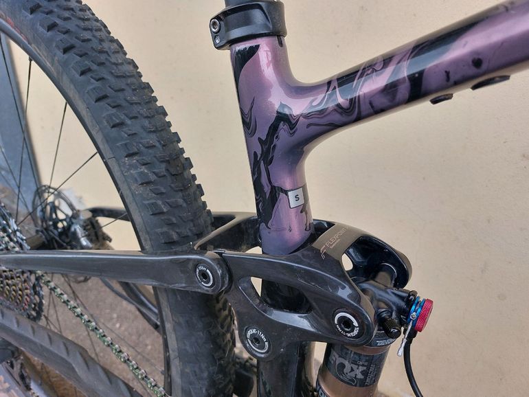 Used Giant Anthem Advanced 29 Pro Custom 2023 Mountainbike, Black — image 6 of 9