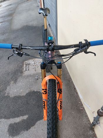 Used Giant Anthem Advanced 29 Pro Custom 2023 Mountainbike, Black — image 3 of 9