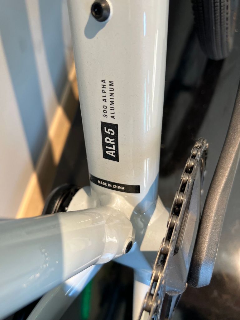 Used Trek Checkpoint ALR 5 2025 2025 Road & Gravel, White — image 8 of 11