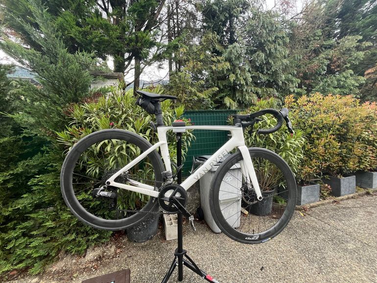Used Van rysel VELO DE ROUTE RCR RIVALAXS CAPTEUR DE PUISSANCE BLANCGLACIER 2024 Road & Gravel — image 3 of 5