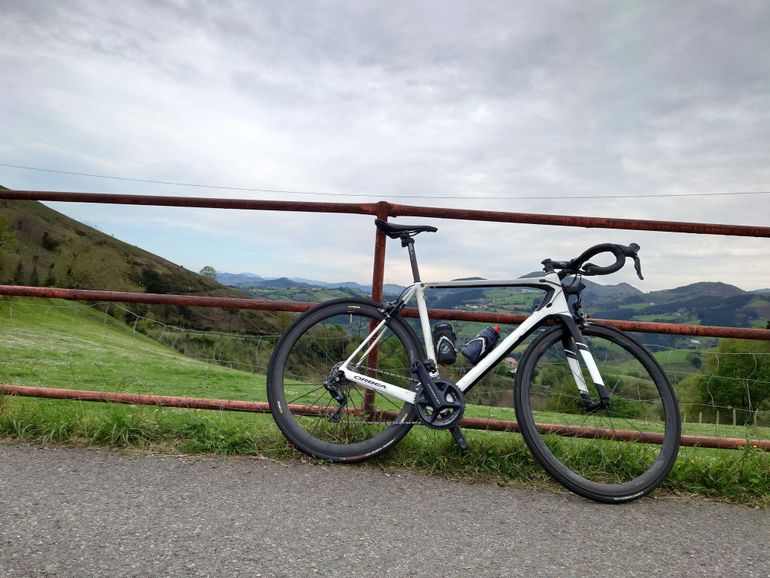Used Orbea Orca Shimano Ultegra Di2 2017 Road & Gravel, White — image 2 of 5