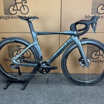 Used Bianchi Oltre Shimano Ultegra Di2 2024 Road & Gravel