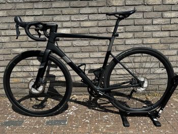 Used Cannondale SuperSix EVO Carbon Disc Ultegra 2021 2021 Road & Gravel — image 2 of 7
