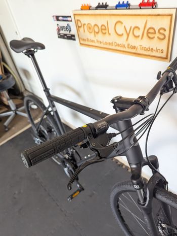 Used Cannondale 700 M Quick CX 4 2022 Road & Gravel, Black — image 12 of 12