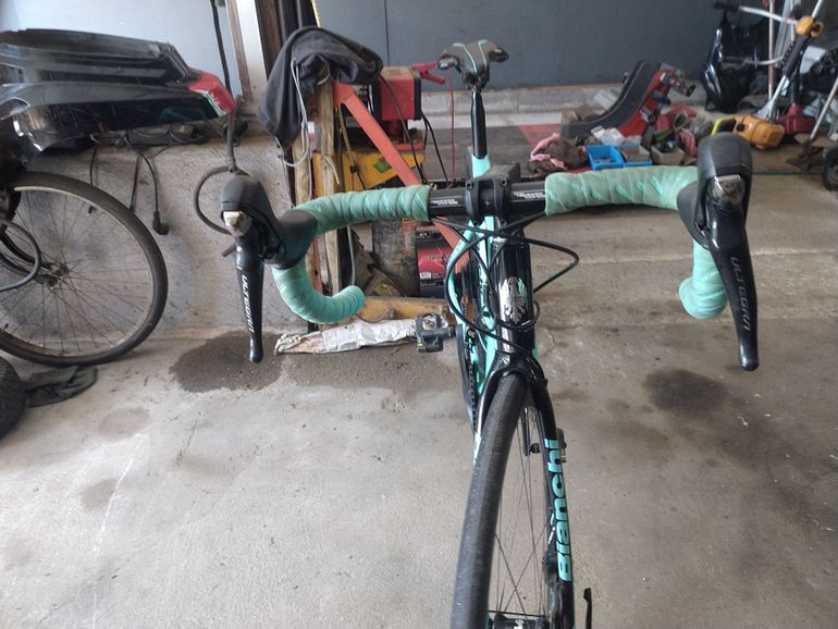 Used Bianchi Aria e-Road 2018 2018 Road & Gravel — image 2 of 3