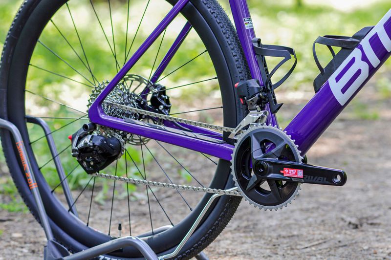 BMC Kaius 01 THREE 2024 2024 Road & Gravel d'occasion — image 4 sur 11