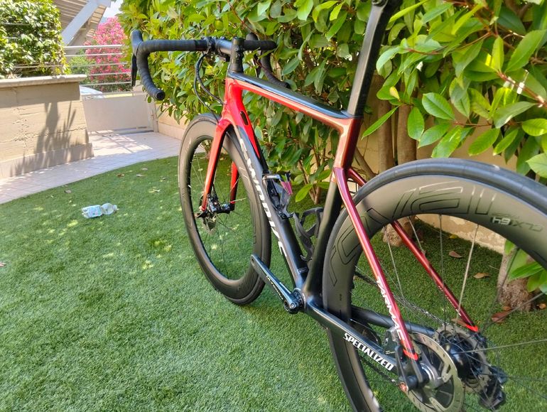 Used Specialized Tarmac Shimano Ultegra Di2 2020 Road & Gravel, Red — image 7 of 12