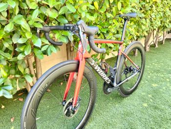 Used Specialized Tarmac Shimano Ultegra Di2 2020 Road & Gravel, Red — image 11 of 12