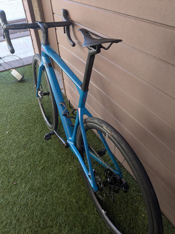 Used BMC Roadmachine SRAM Red eTap AXS 2023 Road & Gravel — image 7 of 12