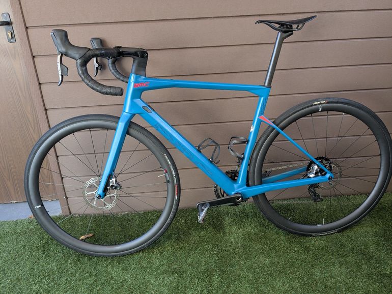 Used BMC Roadmachine SRAM Red eTap AXS 2023 Road & Gravel — image 2 of 12