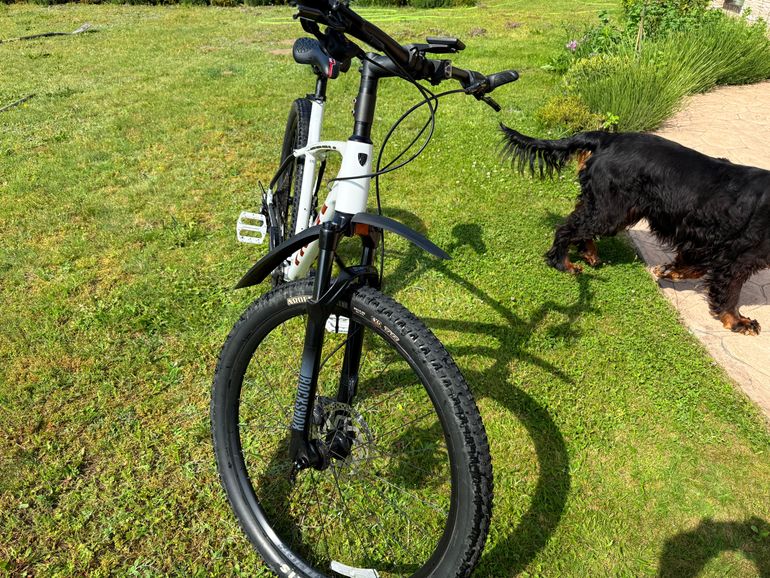 Used Trek X-Caliber 8 2022 2022 Mountainbike, White, 27.5, 29 — image 8 of 8