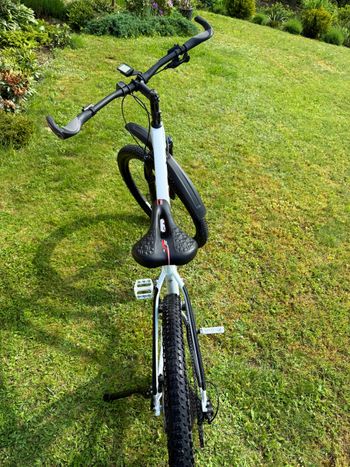 Used Trek X-Caliber 8 2022 2022 Mountainbike, White, 27.5, 29 — image 2 of 8