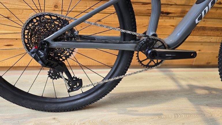 Used Specialized Epic 8 Comp 2025 2025 Mountainbike, Light Gray, 29 — image 2 of 3