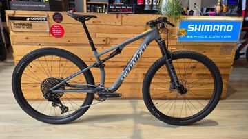 Used Specialized Epic 8 Comp 2025 2025 Mountainbike, Light Gray, 29 — image 1 of 3