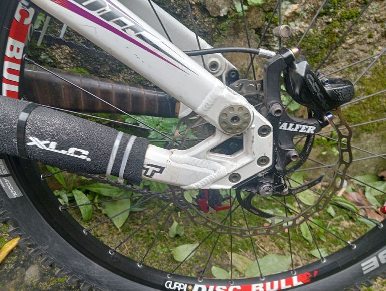 Used Scott Gambler 2011 Mountainbike, White, 26 — image 4 of 10