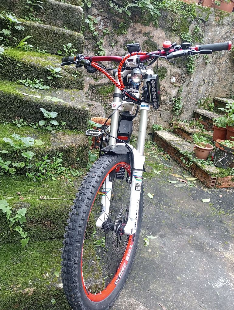 Used Scott Gambler 2011 Mountainbike, White, 26 — image 2 of 10